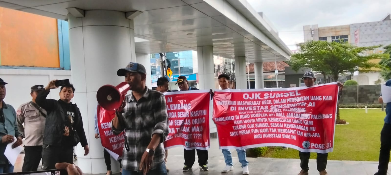 Minta PT. SAC Kembalikan Modal Investasi 11 Orang, Massa Lembaga POSE - RI Desak OJK Perwakilan Sumsel, Bentuk Tim Khusus