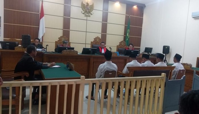 Akhirnya Pelaku Utama dipidana 12 Bulan & Empat Pelaku Tujuh Bulan