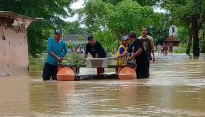 16 Kecamatan di Laporkan Terdampak Banjir, BPBD Kabupaten Bekasi Buka Layanan Call Center melalui WhatsApp 
