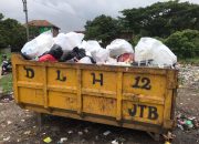 Sampah Menumpuk dan Saluran Tersumbat di Jatibarang, Peran UPTD Kebersihan LH Dipertanyakan