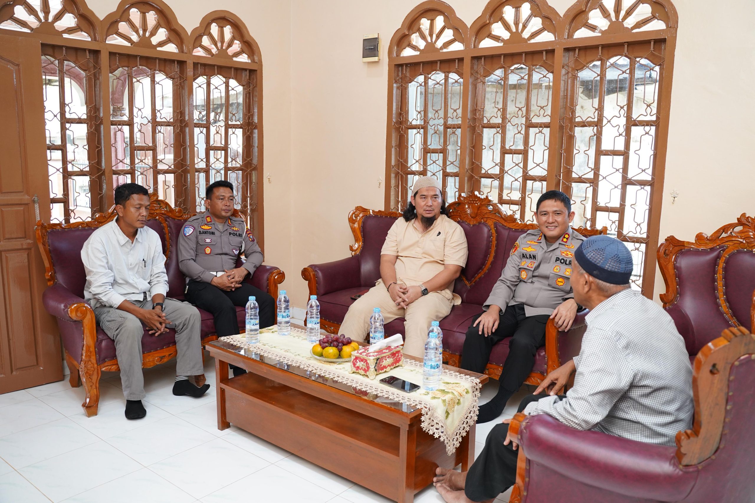 Kapolres Tapanuli Tengah Temui Ketua MUI, Perkuat Sinergi Pemulihan Pasca Bencana