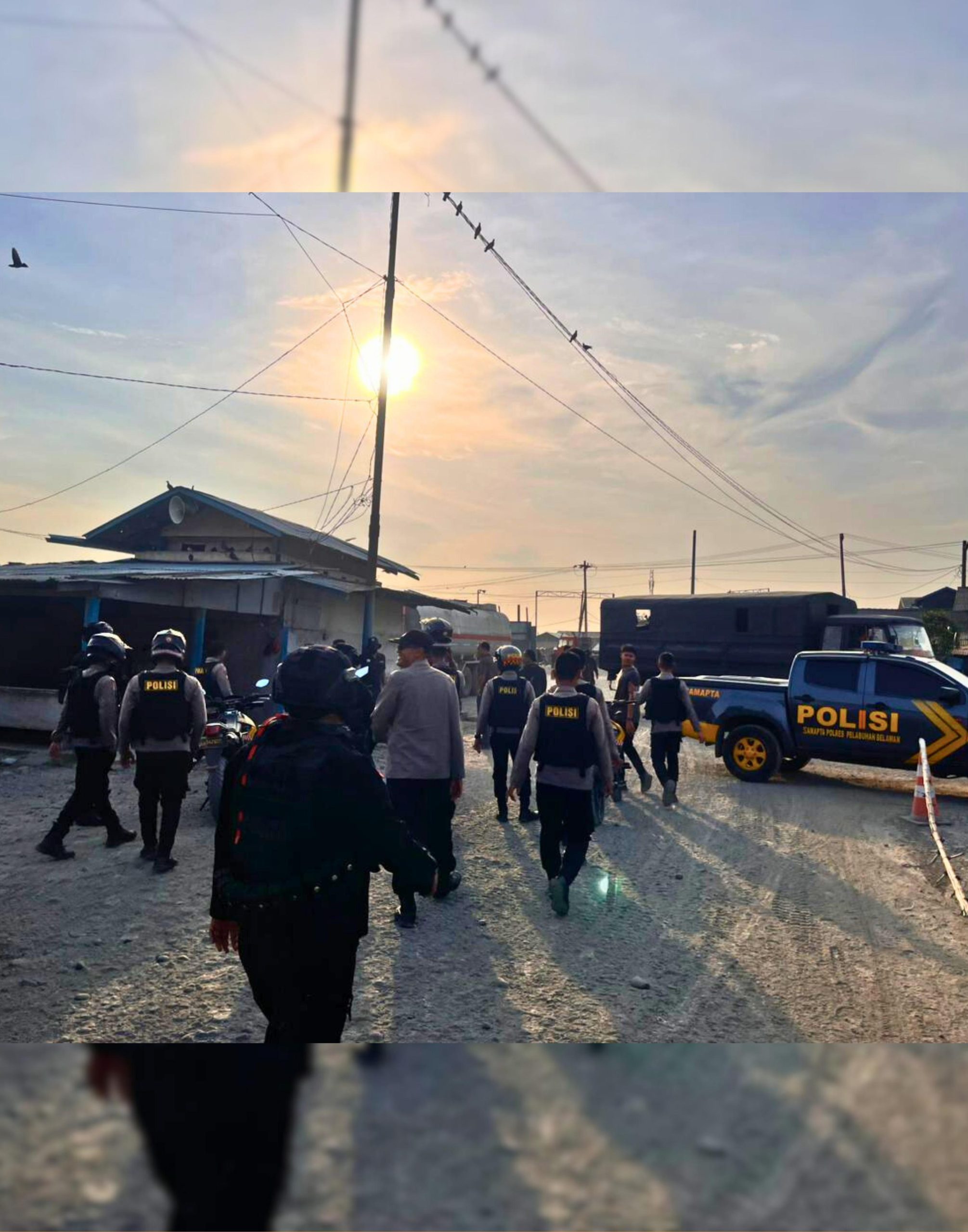 Yang Dianggap Biasa di Belawan, Kini Ditindak: Satuan Brimob Polda Sumut dan Polres Belawan Amankan 17 Pelaku Pungli dan Narkoba