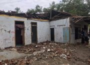Rumah Warga Blok Bojong Plumbon Ambruk Diterjang Angin dan Hujan Semalaman
