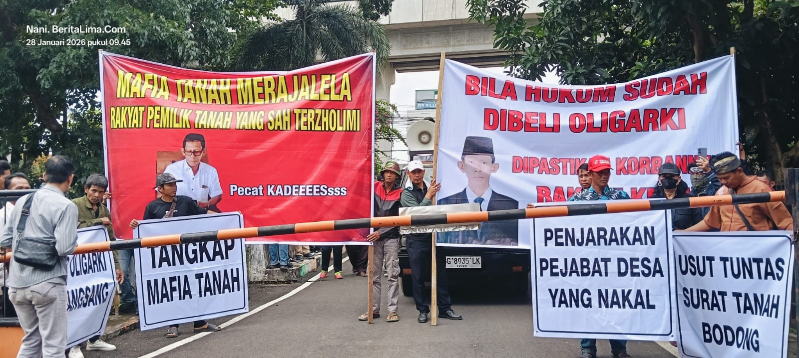 Aksi Demo Warga Desa Mangsang di Kantor ESDM Terkait Dugaan Oknum Kades Inisial ZA Manipulasi Data