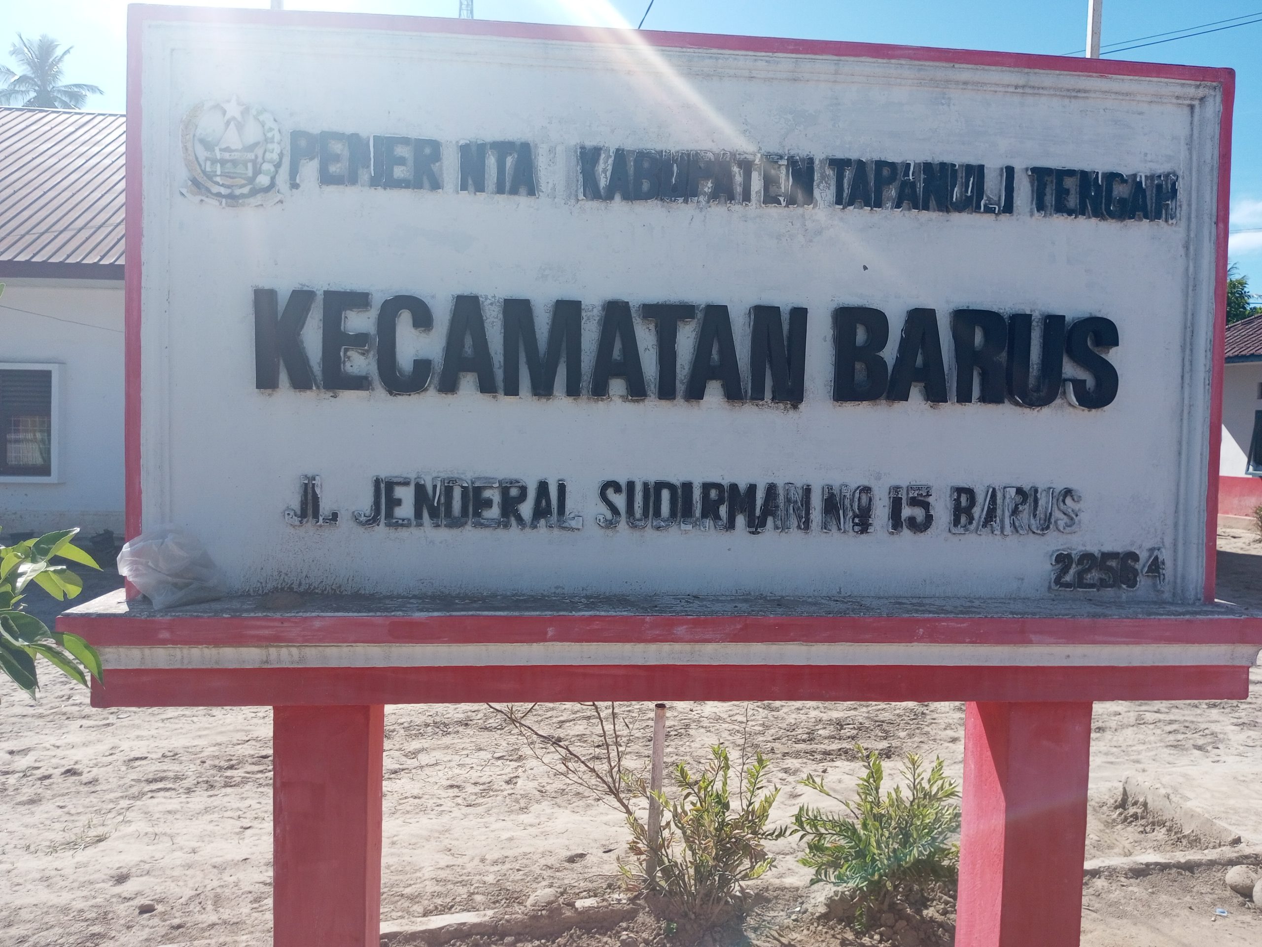 Kantor Camat Barus Tanpa Kehadiran ASN Saat Jam Kerja, Pelayanan Publik Lumpuh