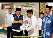 Kakanwil Kemenag Provinsi Jawa Barat Serahkan Bantuan 50 Juta Rupiah untuk Lembaga Keagamaan Terdampak Banjir di Subang