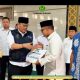 Kakanwil Kemenag Provinsi Jawa Barat Serahkan Bantuan 50 Juta Rupiah untuk Lembaga Keagamaan Terdampak Banjir di Subang