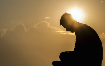 Khutbah Jumat: Muhasabah Jalan Meraih Kebahagiaan di Akhirat