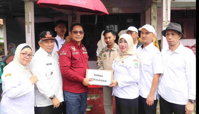 Plt Bupati Bekasi Ajak Dunia Usaha dan Masyarakat untuk Peduli Sosial Bantu Korban Banjir