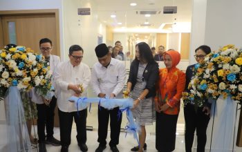 Plt Bupati Bekasi Resmikan Unit Rehabilitasi Medik RS Siloam, Pelayanan Pasien BPJS dan Umum Minta Disetarakan