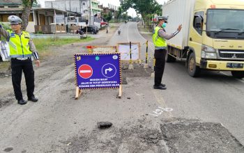 Satlantas Polres Lampung utara  Laksanakan  Rekayasa  Arus Lalu-lintas  Di Jalan Sukarno Hatta