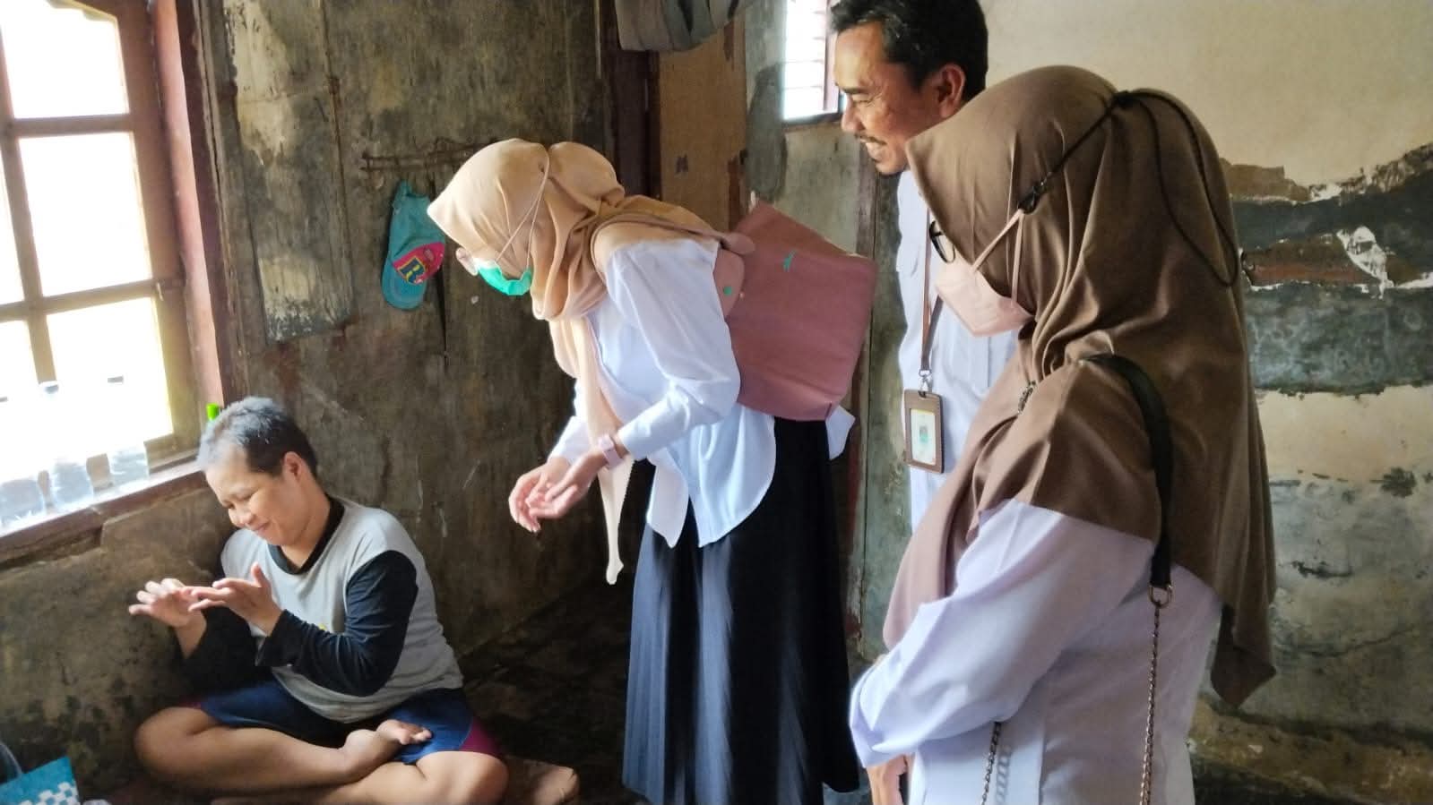 Pemdes Rambatan Wetan Laksanakan Kunjungan Sosial dan Pelayanan Kesehatan Jiwa bagi ODGJ