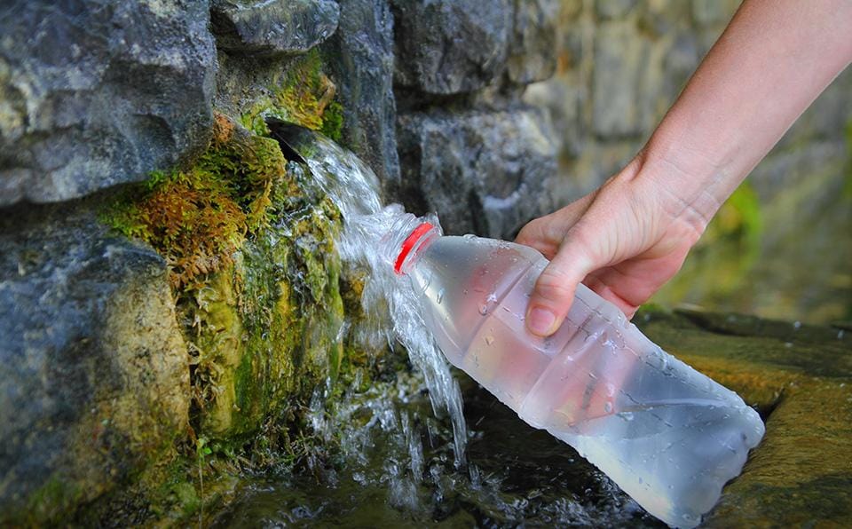 Komisi VII DPR RI Dorong Pembentukan Panji AMDK Guna Merespons Maraknya Laporan Pelanggaran Perizinan Air Minum