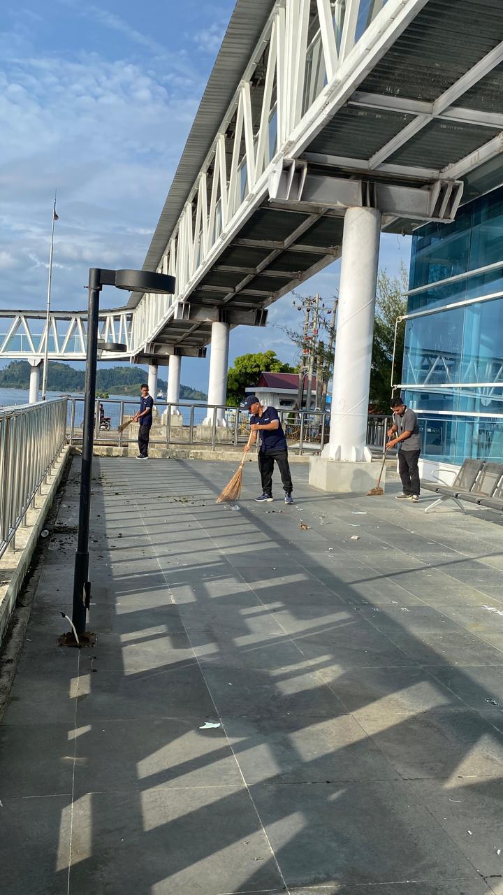 Wujudkan Pelayanan Prima, PT Pelindo Multi Terminal Branch Sibolga Gelar Gerakan Terminal Penumpang Bersih & Rapi