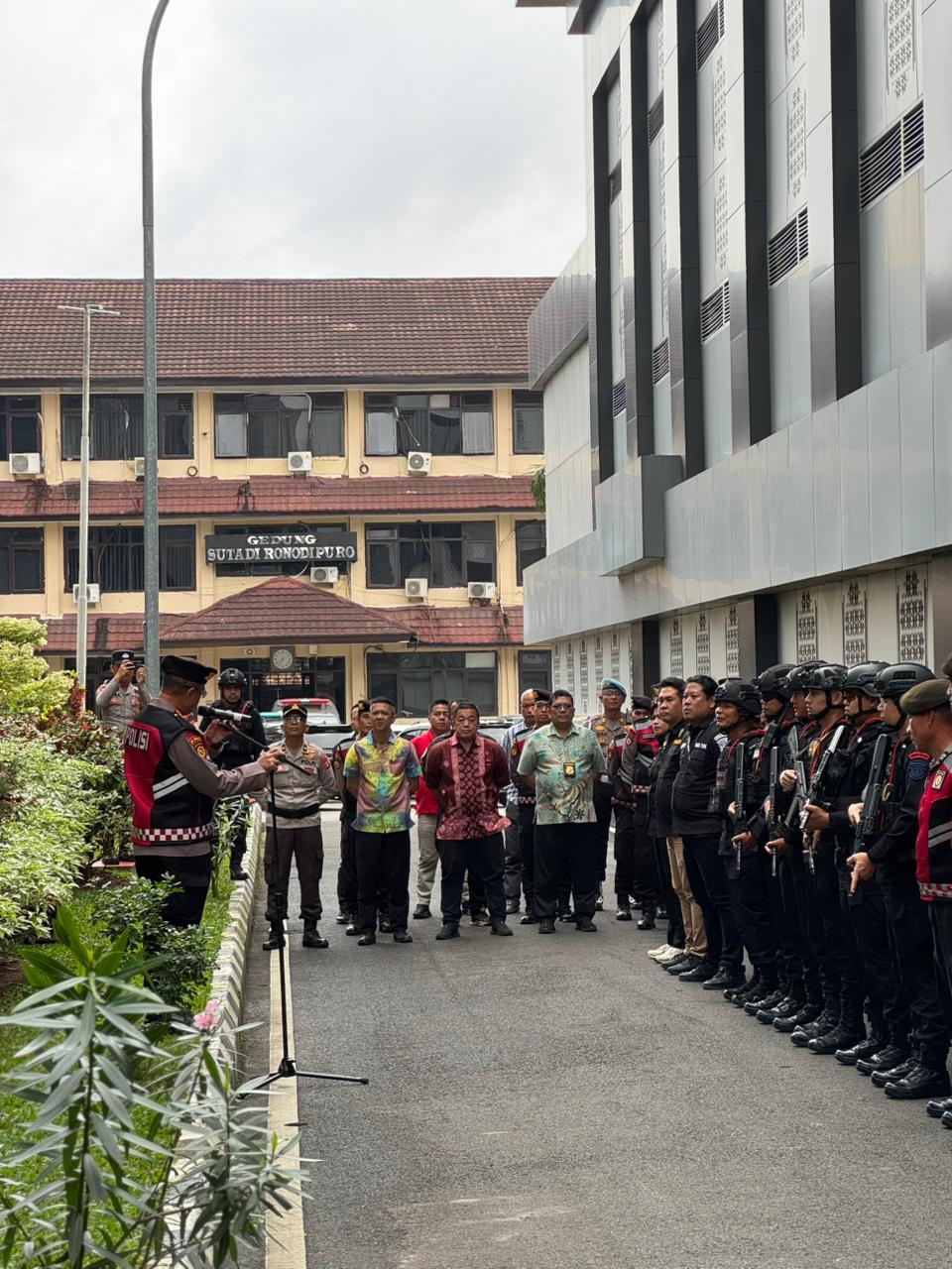 Operasi Pekat Musi 2026: Polda Sumsel Sita Ratusan Botol Miras di Palembang