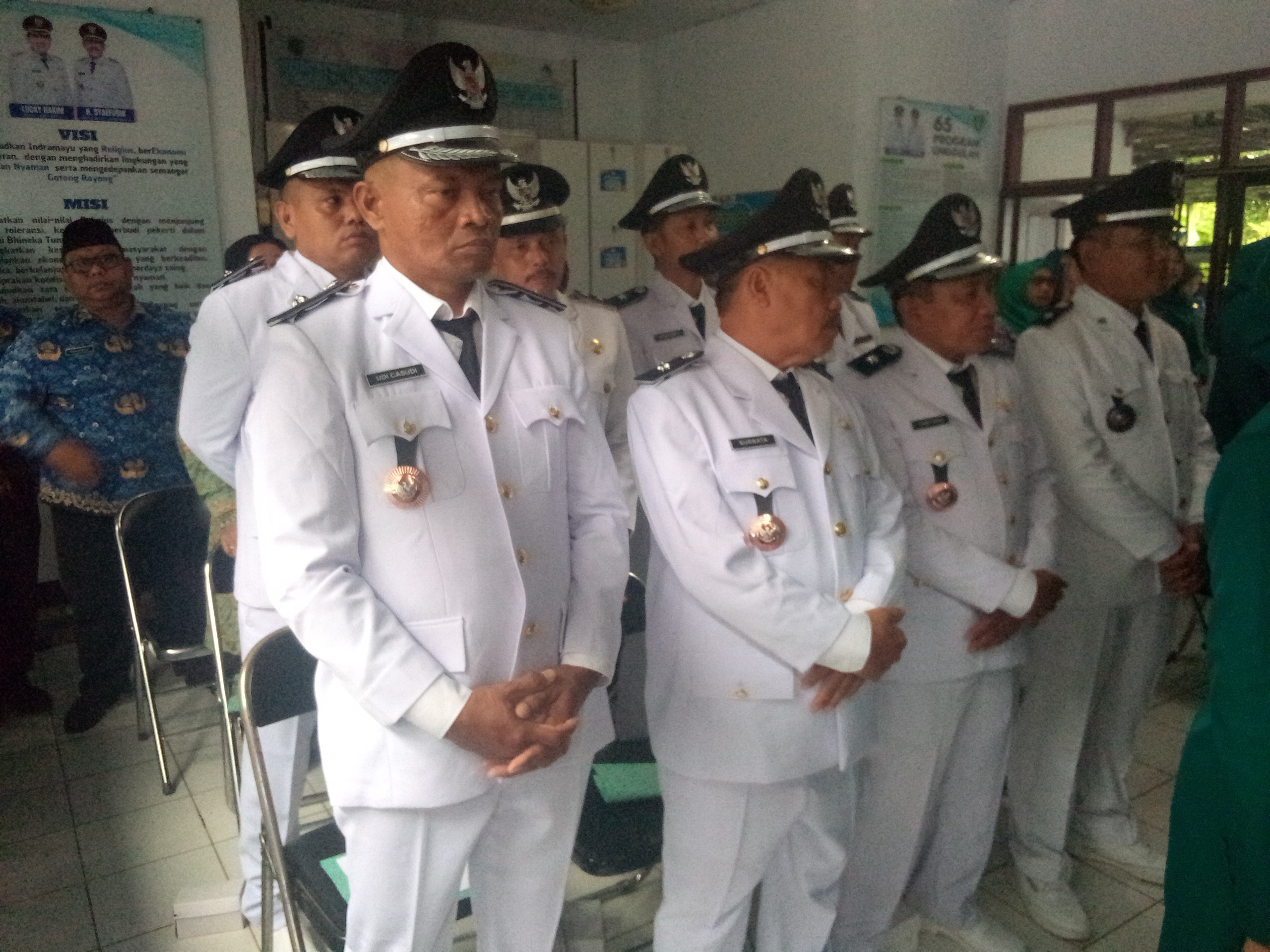 Sembilan Kuwu Resmi Sertijab di Aula Kecamatan Lelea, Camat Atang Tekankan Sinergitas Bangun Desa