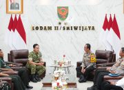 Pererat Sinergitas TNI-Polri Kapolda Sumsel Kunjungi Makodam II Sriwijaya