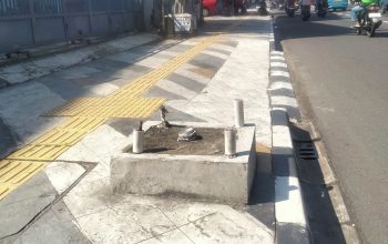 Tahun 2026, Penampakan Proyek Coran Pondasi Tiang Lampu Etnik Hias Di Margonda Depok Belum Rampung