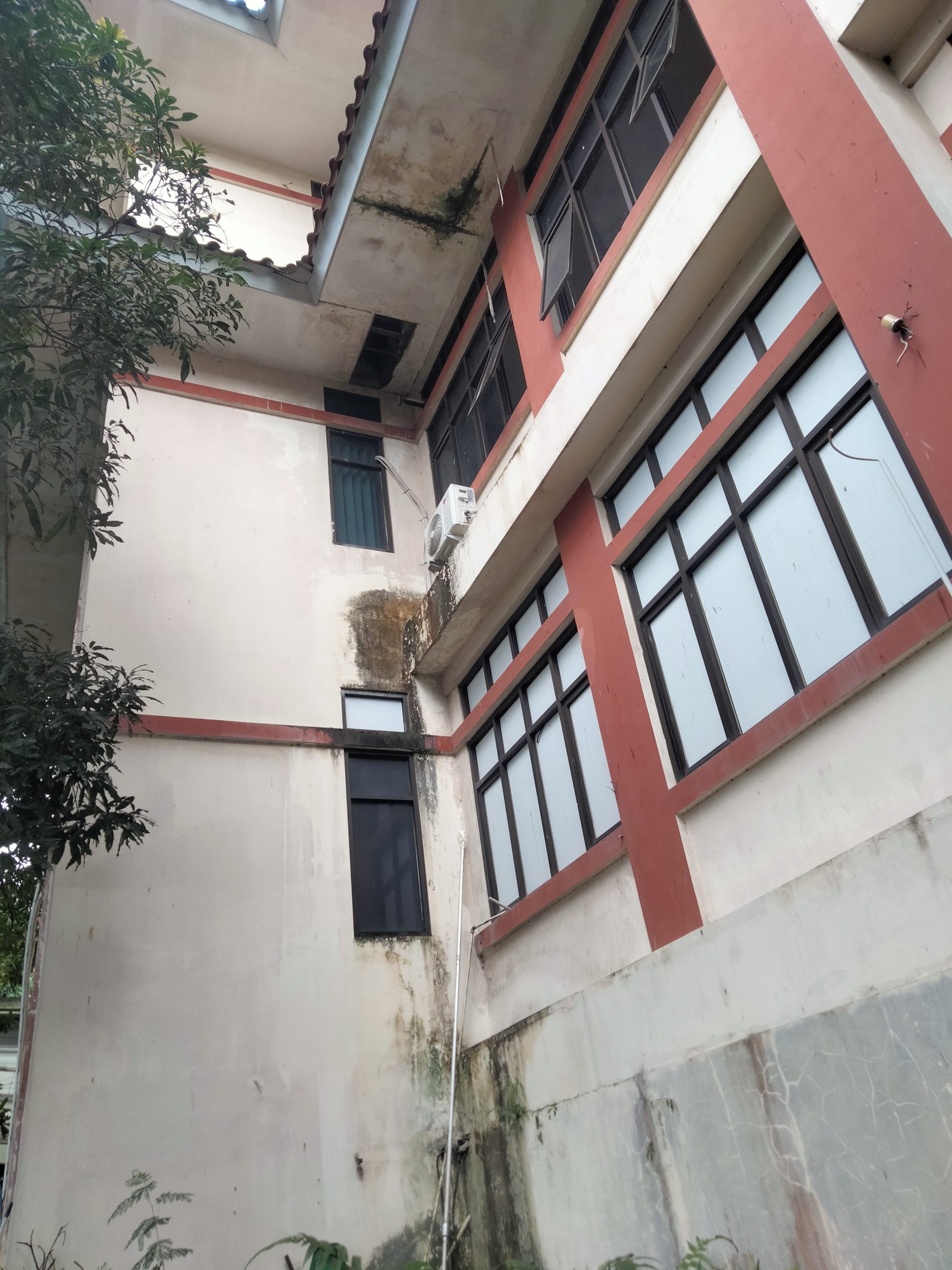 Masuk Tahun 2026, Basement dan Atap Plafon Gedung Baleka 2 Pemerintah Kota Depok Terlihat Kumuh