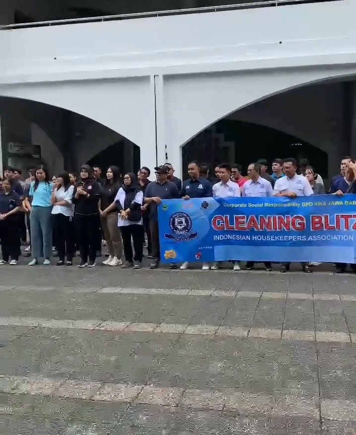 Riung Priangan Kolaborasi Bersama IHKA Jabar, Gelar "Cleaning Blitz", Aksi Nyata Kepedulian Lingkungan di Jawa Barat Riung Priangan Kolaborasi Bersama IHKA Jabar, Gelar "Cleaning Blitz", Aksi Nyata Kepedulian Lingkungan di Jawa Barat