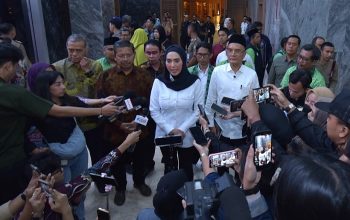 Siap Fasilitasi Koordinasi Lintas Kementerian, DPR : Hak Guru Madrasah Jadi PPPK Tidak Boleh Ditunda