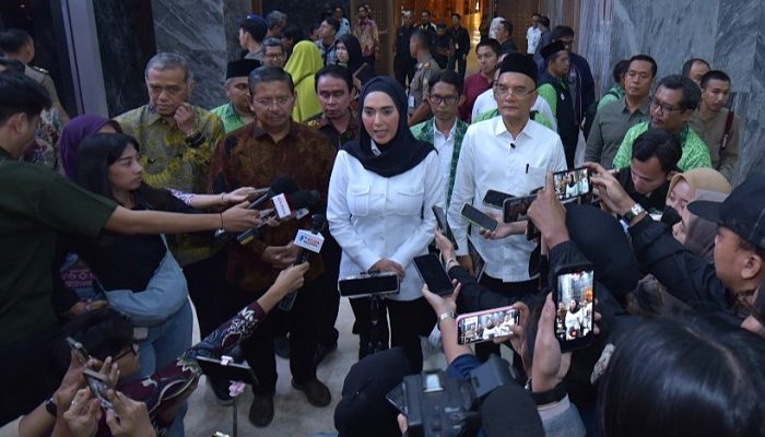 Siap Fasilitasi Koordinasi Lintas Kementerian, DPR : Hak Guru Madrasah Jadi PPPK Tidak Boleh Ditunda