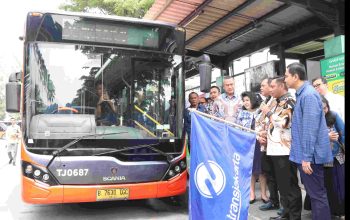 Pemkab Bekasi Luncurkan Layanan TransJabodetabek Hadirkan Transportasi Tarif Lebih Murah