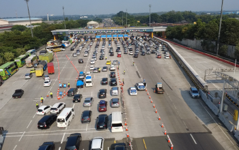 Korlantas Polri Berlakukan One Way Tahap Pertama di Tol Trans Jawa KM 70 – KM 263 Pejagan-Pemalang