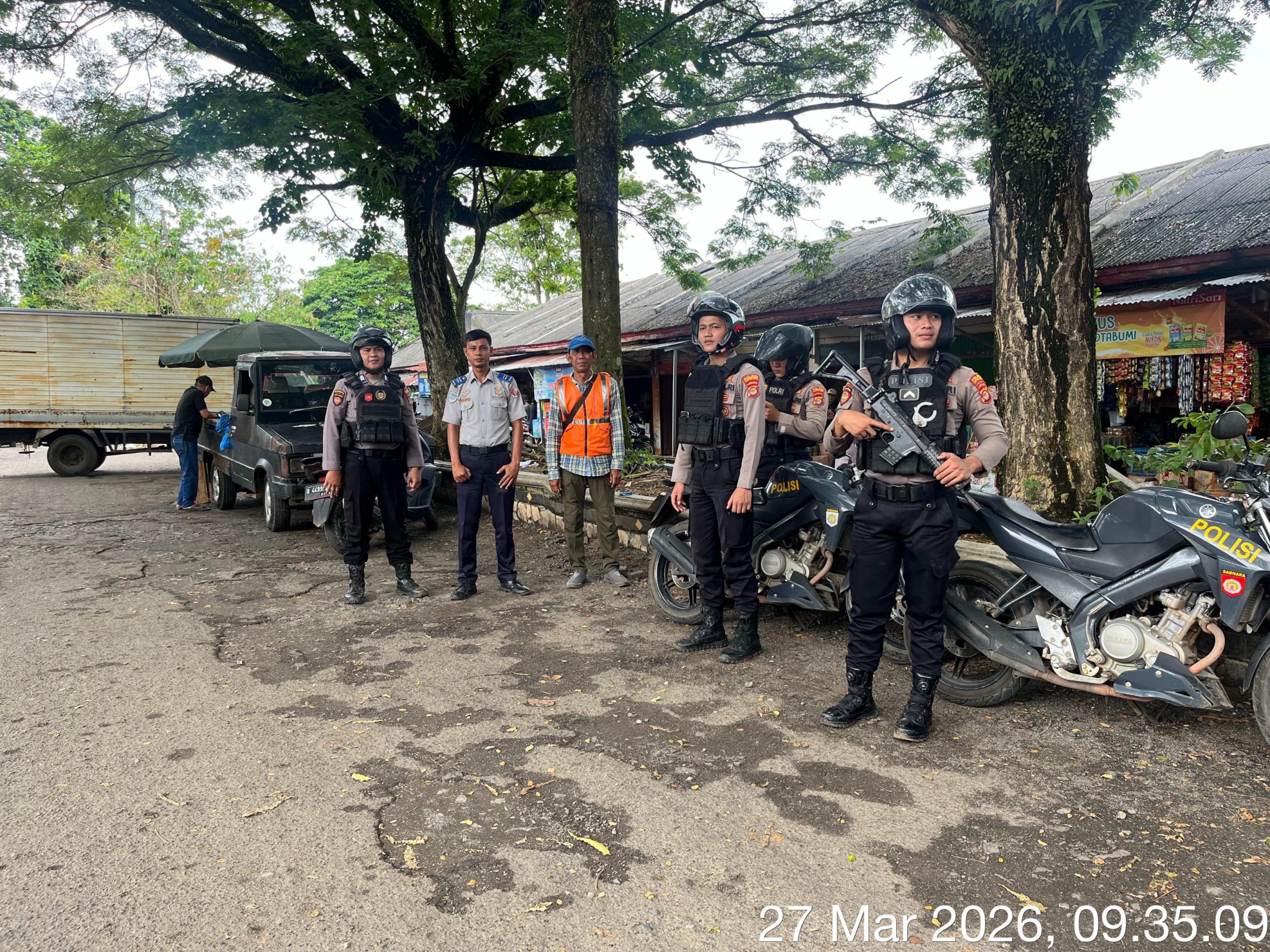 Patroli Presisi, Polres Lampung Utara Pantau Kamtibmas Di Jalinsum