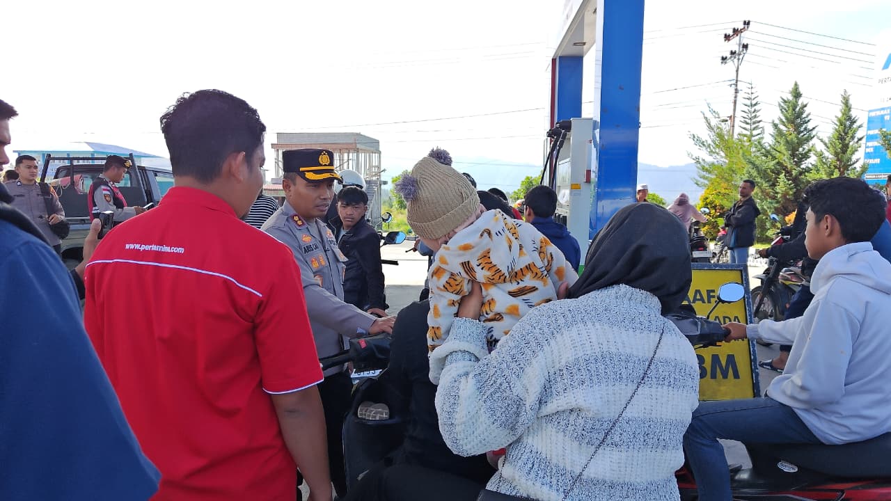 Respons Isu Buying, Kapolres Bener Meriah Cek Langsung Ketersediaan BBM dan Pastikan Stok Aman