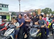 Ormas GMPAR Bagikan 500 Kotak Makanan dan 200 Takjil di Depan Kantor Kecamatan Jatibarang Ormas GMPAR Bagikan 500 Kotak Makanan dan 200 Takjil di Depan Kantor Kecamatan Jatibarang