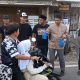 KJB Indramayu Berbagi 500 Takjil, Camat dan Kapolsek Balongan Ikut Turun ke Jalan