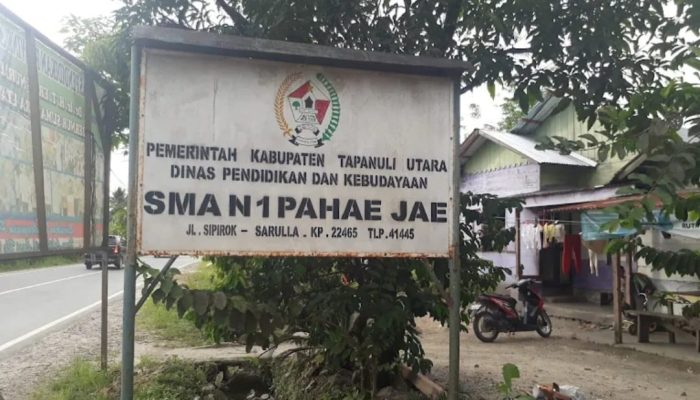 Diduga Ada Kejanggalan Penggunaan Dana BOS 2025, Kepala Sekolah SMAN 1 Pahae Jae Bungkam dan Blokir Nomor Wartawan