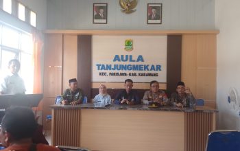 Serah Terima Jabatan Kades Tanjung Mekar: Helen Aini Syifa Resmi Menjabat Periode 2026-2034