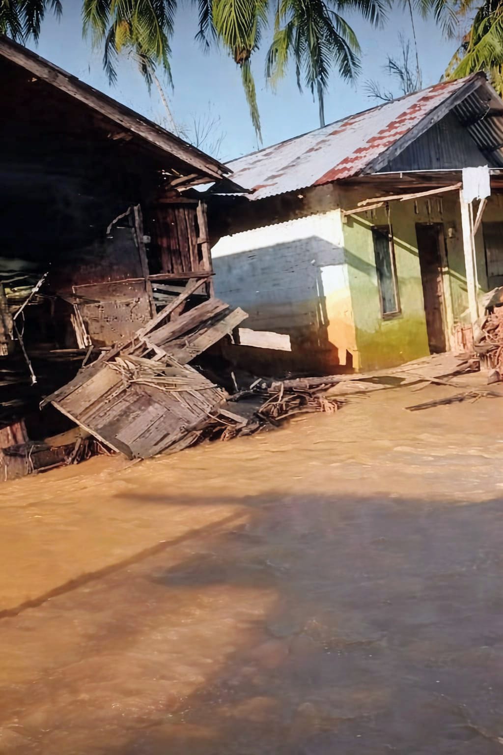 4 Bulan Dibiarkan Tergenang, Warga Bona Lumban Pertanyakan Keseriusan Bupati