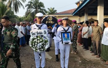 Gugur Dalam Penugasan, Dua Prajurit Marinir TNI AL Dimakamkan Secara Militer