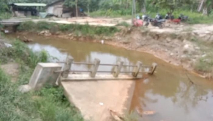 Jembatan Putus, Rakyat Terputus: Warga Sihapas Bongkar Klaim Pemerintah yang Dinilai Menyesatkan”