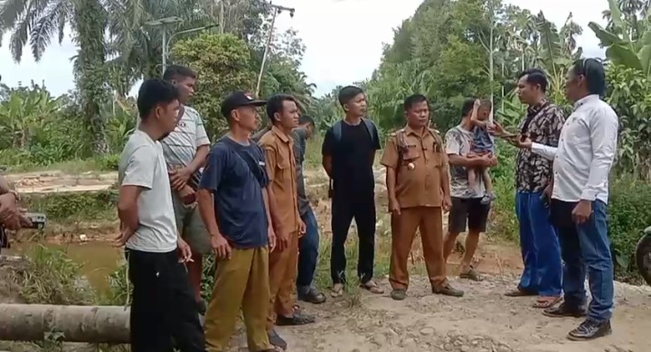Jembatan Putus, Rakyat Terputus: Warga Sihapas Bongkar Klaim Pemerintah yang Dinilai Menyesatkan”