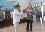 Sekda Indramayu Lantik Kuwu PAW Desa Jatibarang Baru, Tekankan Pelayanan dan Transparansi Sekda Indramayu Lantik Kuwu PAW Desa Jatibarang Baru, Tekankan Pelayanan dan Transparansi