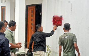 Pasang Plang Lelang Rumah, Bank DMS Purwokerto Dianggap Arogan