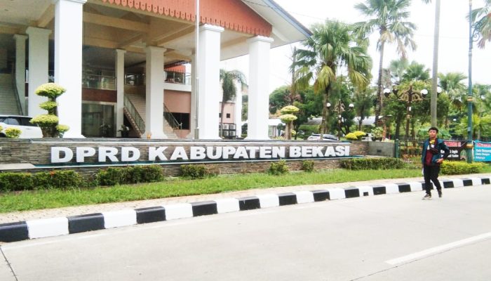 Digitalisasi Retribusi Belum Diterapkan, Mbah Goen Pertanyakan Sikap DPRD Kabupaten Bekasi