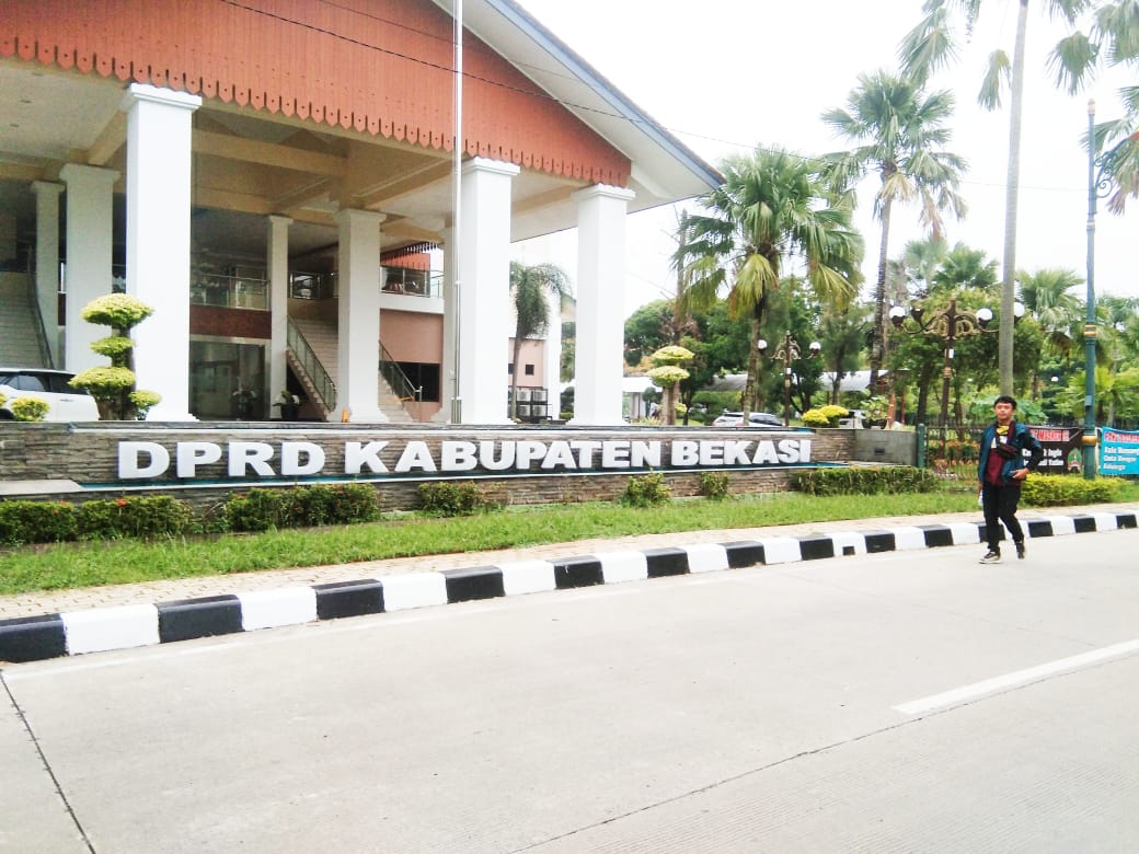 Digitalisasi Retribusi Belum Diterapkan, Mbah Goen Pertanyakan Sikap DPRD Kabupaten Bekasi
