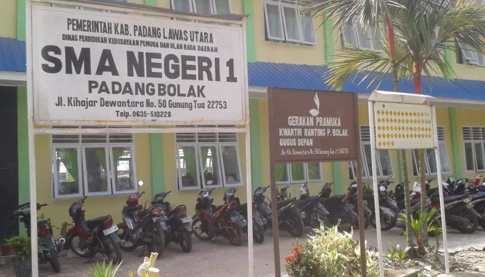 DUGAAN PENYIMPANGAN DANA BOS MENGUAT, KEPALA SMAN 1 PADANG BOLAK PILIH “DIAM MEMBISU”