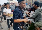 DPD Partai NasDem Tapanuli Tengah Berbagi Takjil dan Borong Dagangan UMKM di Bulan Ramadan