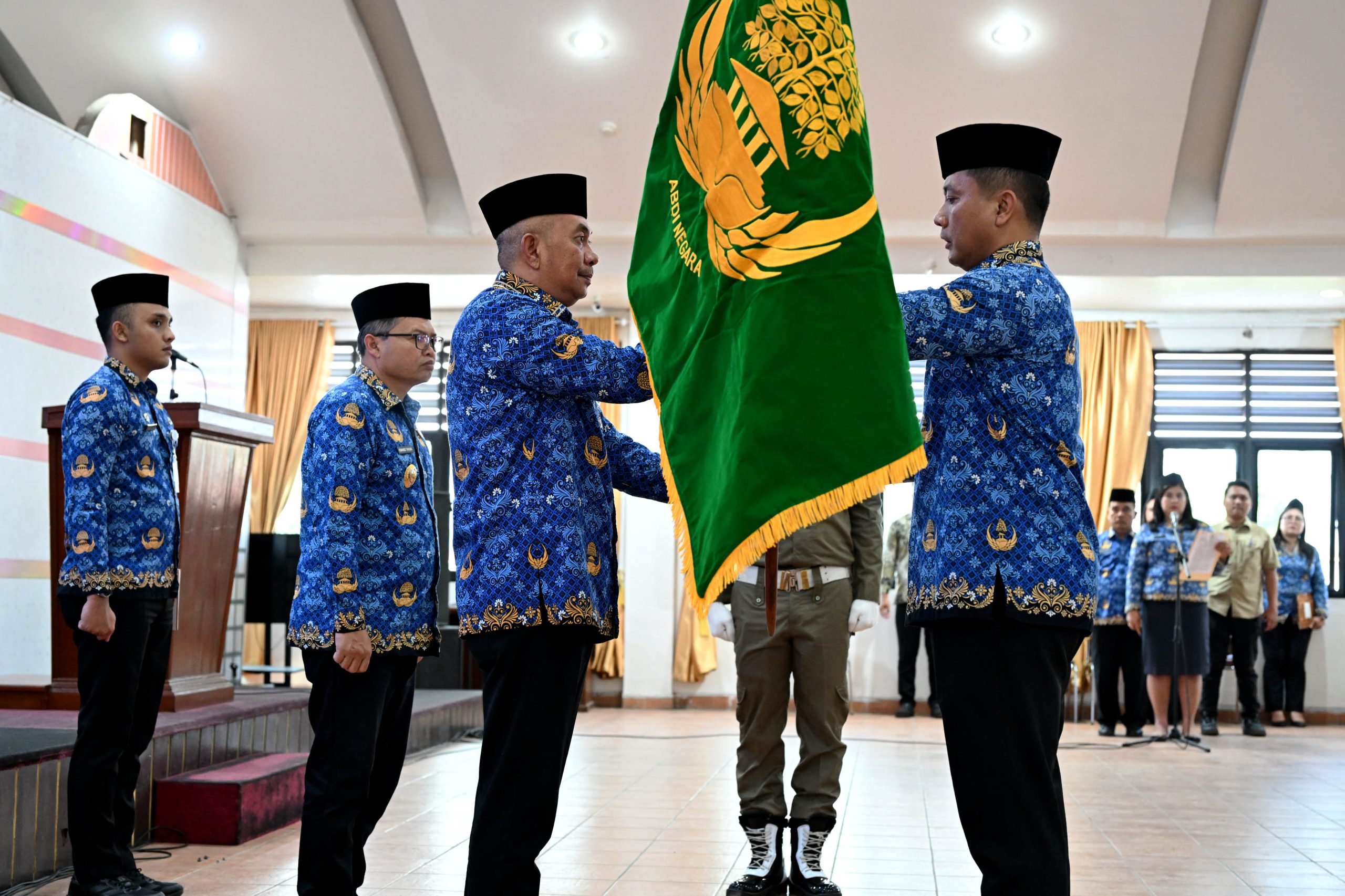 Pj Sekdaprov Sumut Kukuhkan Pengurus Korpri Karo 2025–2030