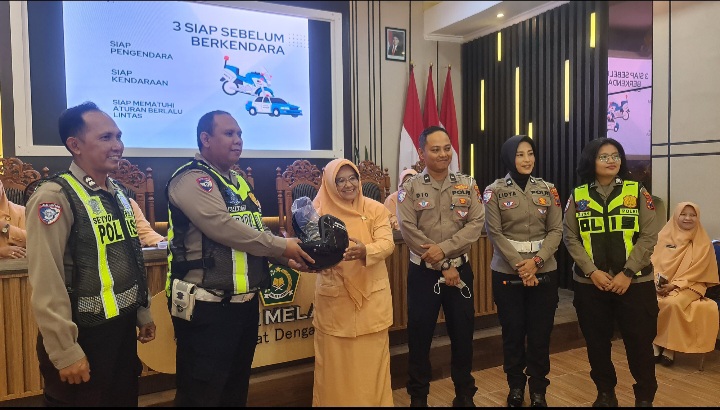 DWP Kemenag Bondowoso Gelar Sosialisasi Keselamatan Berlalu Lintas dan Bagikan 160 Paket Sembako Ramadan
