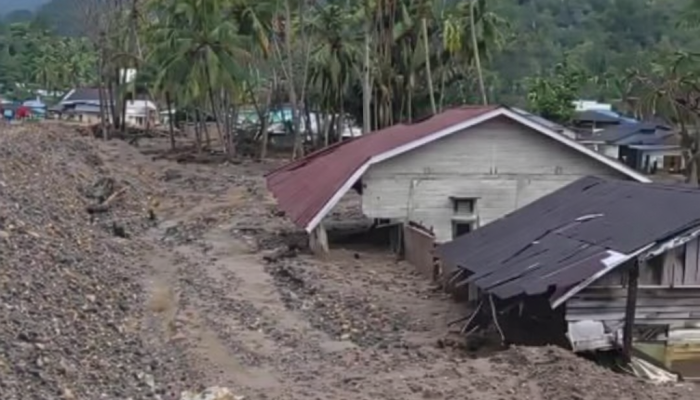 Bendungan Diduga Tak Kuat Tahan Banjir, Warga Tapanuli Tengah Kecewa