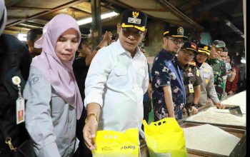 Plt Bupati Bekasi Pastikan Stok dan Harga Pangan di Pasar Tradisional Aman Jelang Idul Fitri 1447 H
