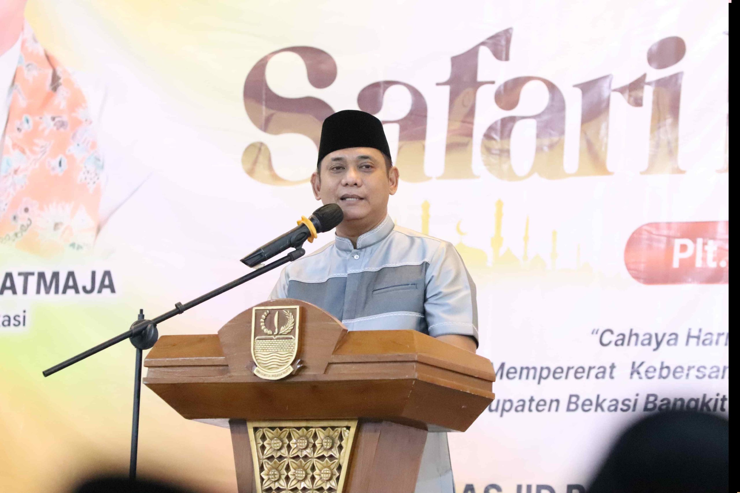 Di Peringatan Nuzulul Qur’an, Plt Bupati Bekasi Janjikan Anggaran Bagi Guru Ngaji, Marbot Masjid-Musholla Hingga Penggali Makam