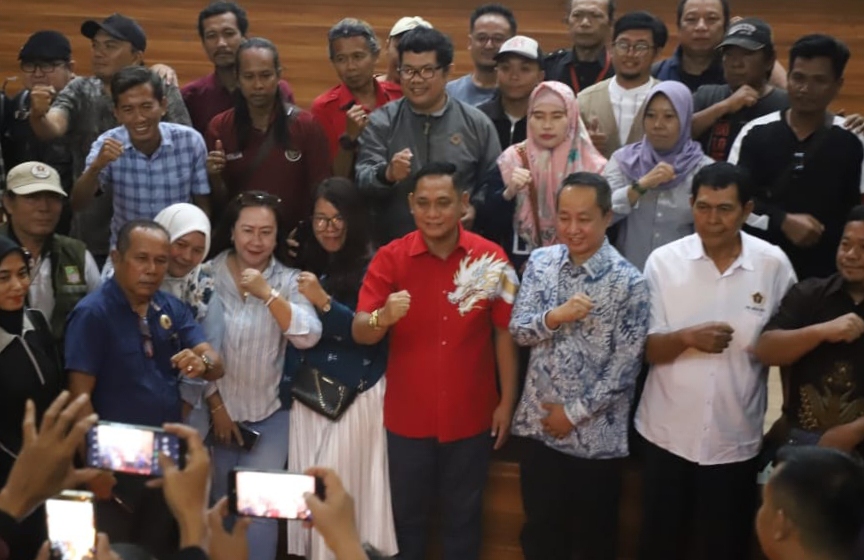 Plt Bupati Bekasi Buka Puasa Bersama Insan Pers Ajak Bangun Sinergi Positif